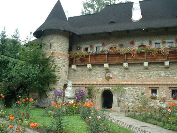 /Monasterio en Moldavia