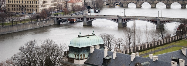 /Vista de Praga y el río Moldava